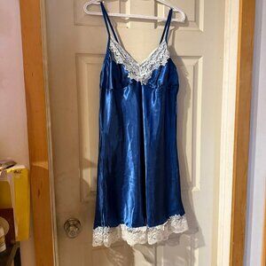 Nightgown Blue Size 18